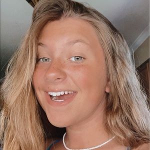 Meet your Posher, Karlie